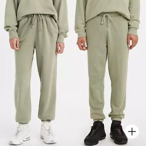 Levi’s Red Tab sweatpants